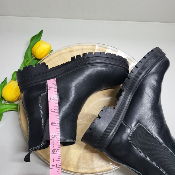 Marc Fisher Pietro Lug Sole Chelsea Boots in Black - Picture 13 of 17